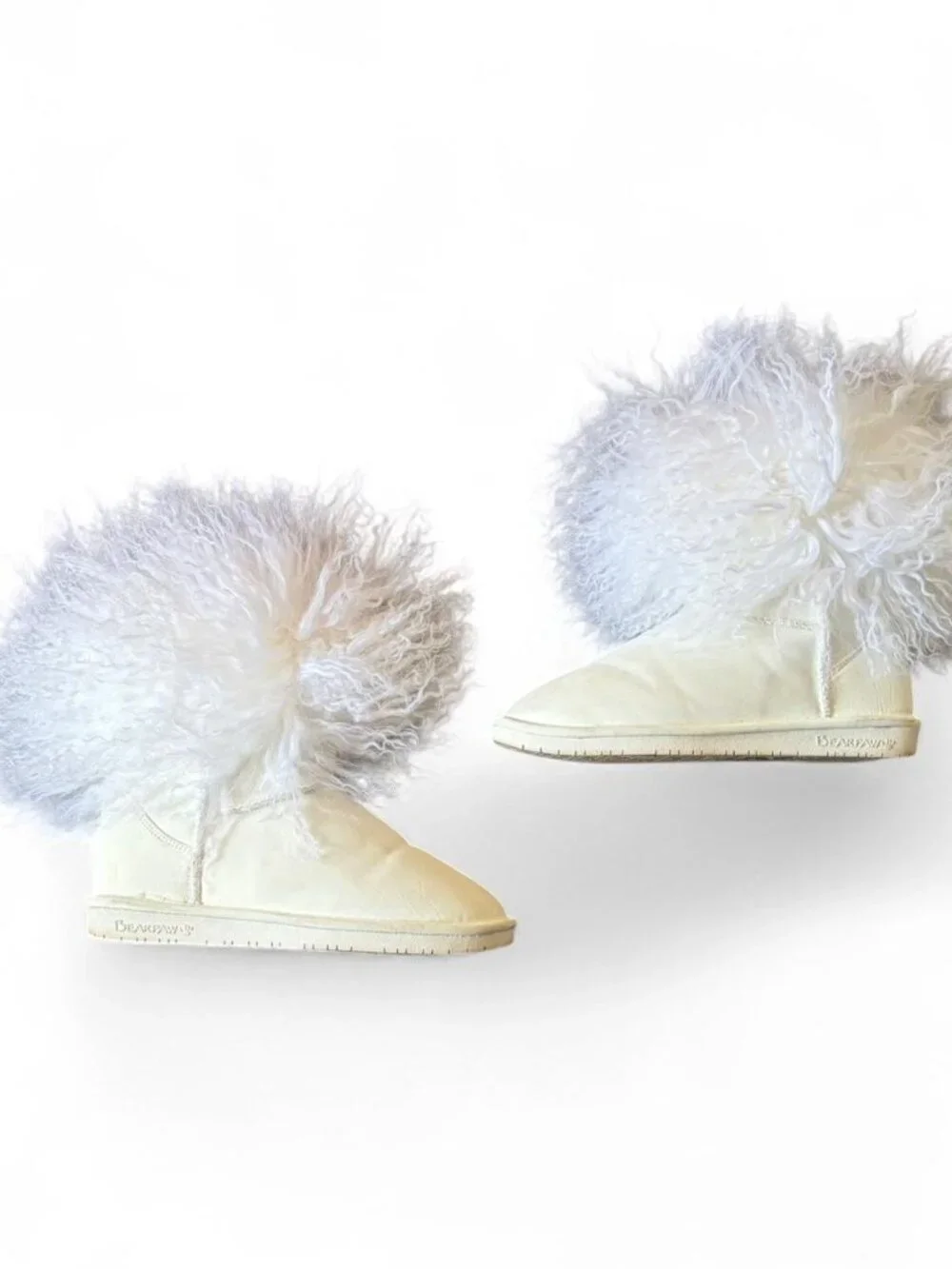 Bearpaw Women's Boo boots  white suede and faux leather lower vamp with , fluffy
